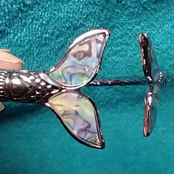 Silvertone faux abalone adjustable twist wire cuff mermaid tail bracelet - Picture 2 of 7